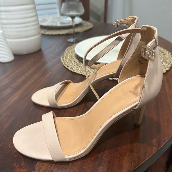 New! Without JCF heels - Picture 4 of 4